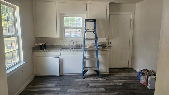 Photo - 7956 Hull Ave House