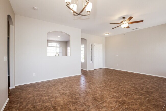 Building Photo - 8413 W Sonora St