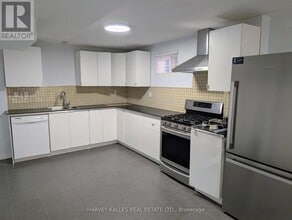 Building Photo - 49 Beatrice Way