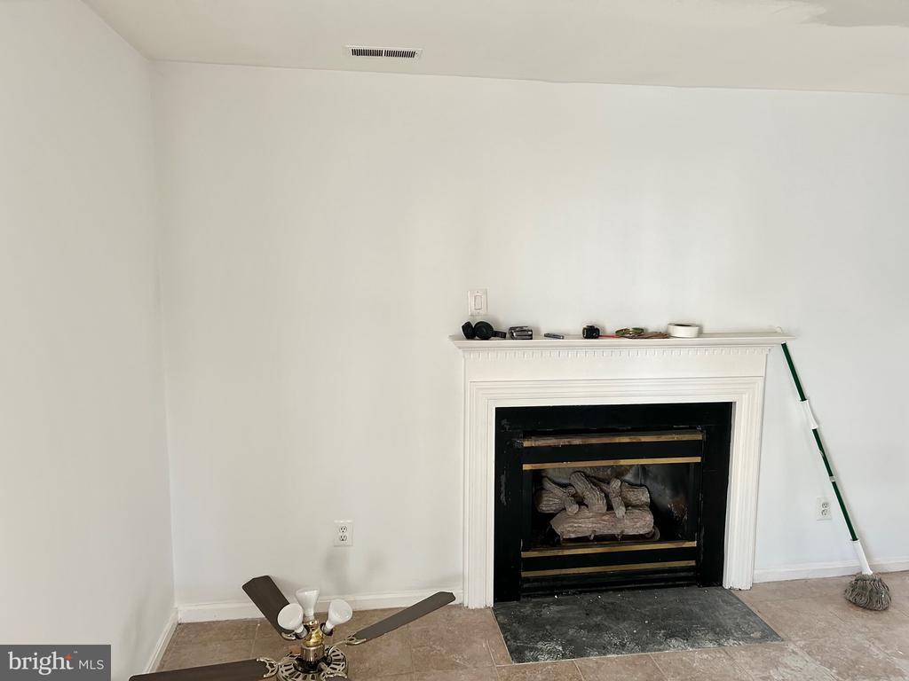 Primary Photo - 7930 Beach Plum Ln