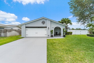 Building Photo - 9674 Dogwood Ave