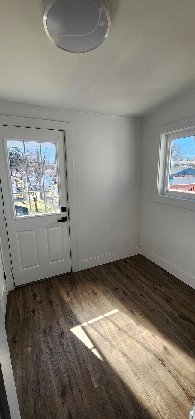 Building Photo - 4062 Burgen Ave