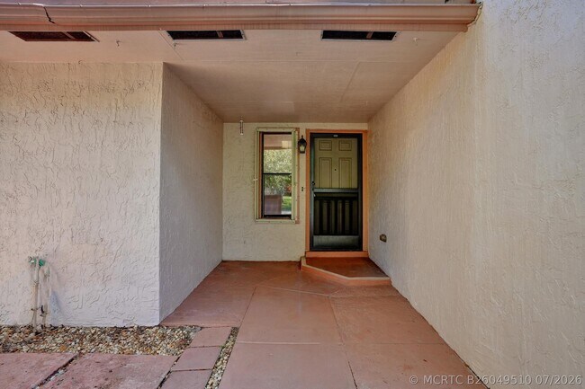 Building Photo - 78 Mayfair Ln