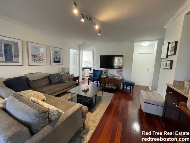 Building Photo - 70 Park St