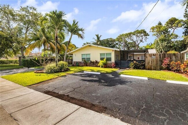 Foto del edificio - 872 NE 36th St