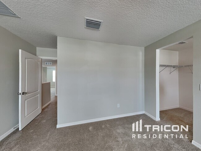 Foto del edificio - 30106 Fedora Circle Brooksville FL