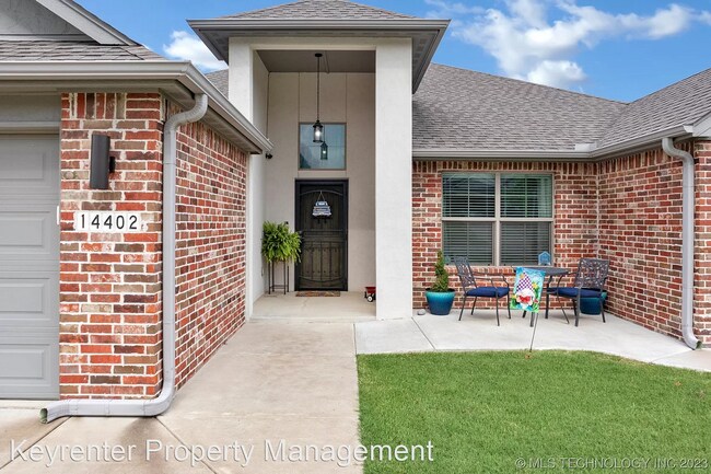 Foto del edificio - 4 br, 2 bath House - 14402 S Toledo Ave