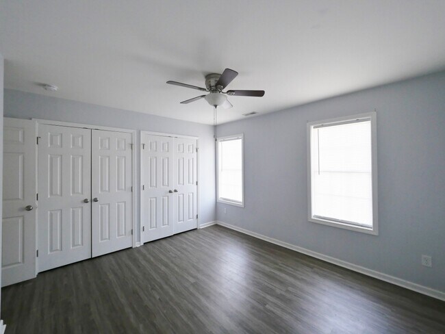Foto del edificio - 1477 Peregrine Dr