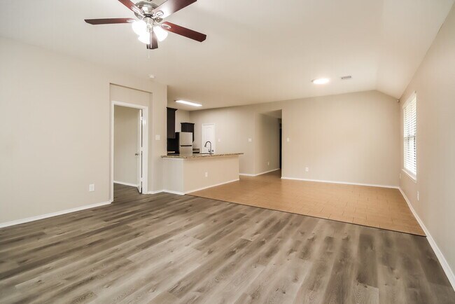 Building Photo - 19190 Shire Horse Blvd