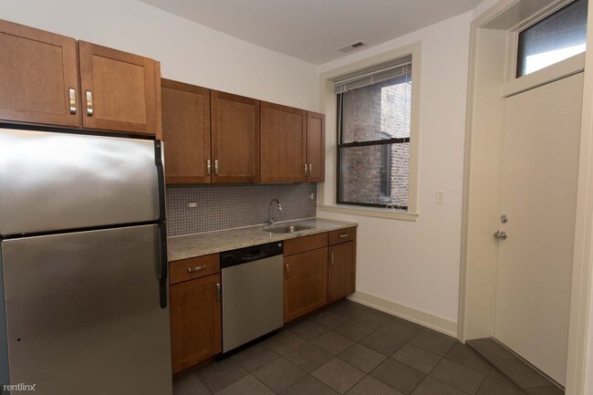 Building Photo - 5244 S Ingleside Ave