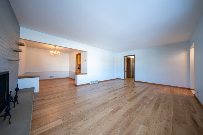 Foto del edificio - 5209 W 61st St