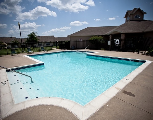 Piscina - Meadowview Townhomes