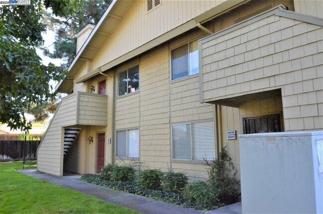 Building Photo - 46892 Fernald Common