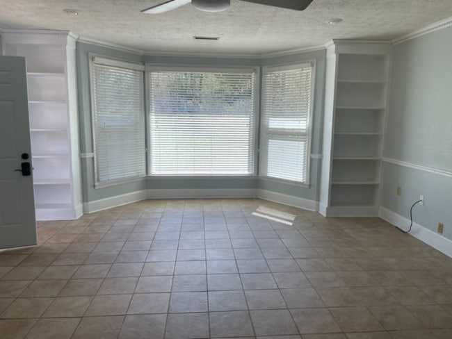 Photo - 4725 Dana Terrace SW House