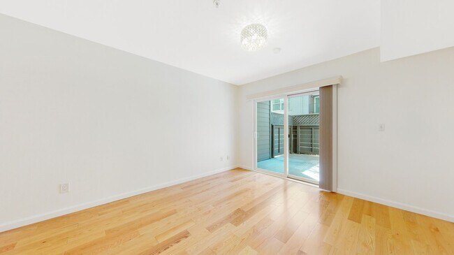 Foto del edificio - 2 bedroom 2 bathroom condo