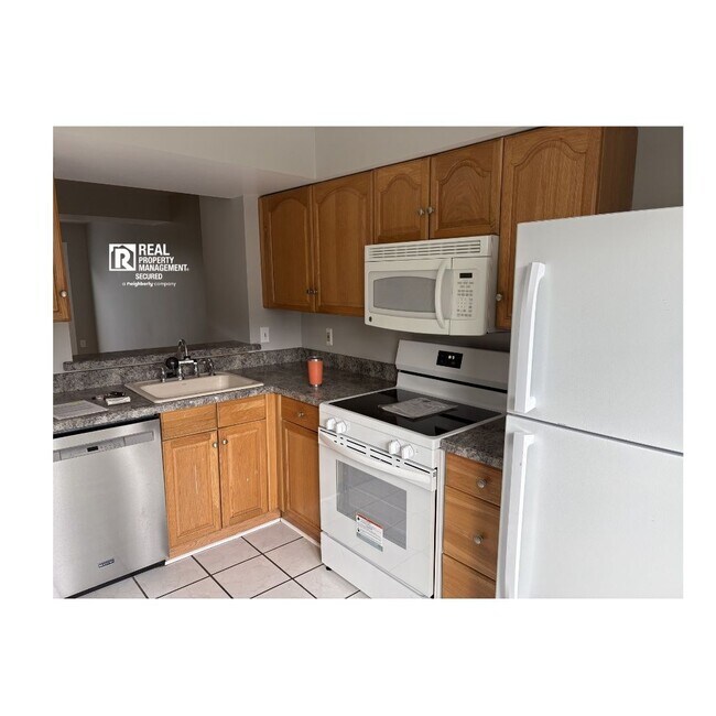 Foto del edificio - 1346 Riverwood Way