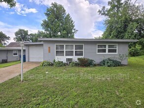 Building Photo - 8444 Engler Ave