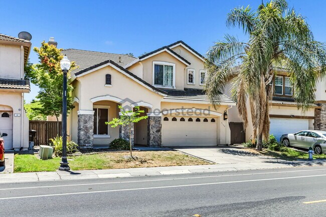Building Photo - 2132 Mabry Dr