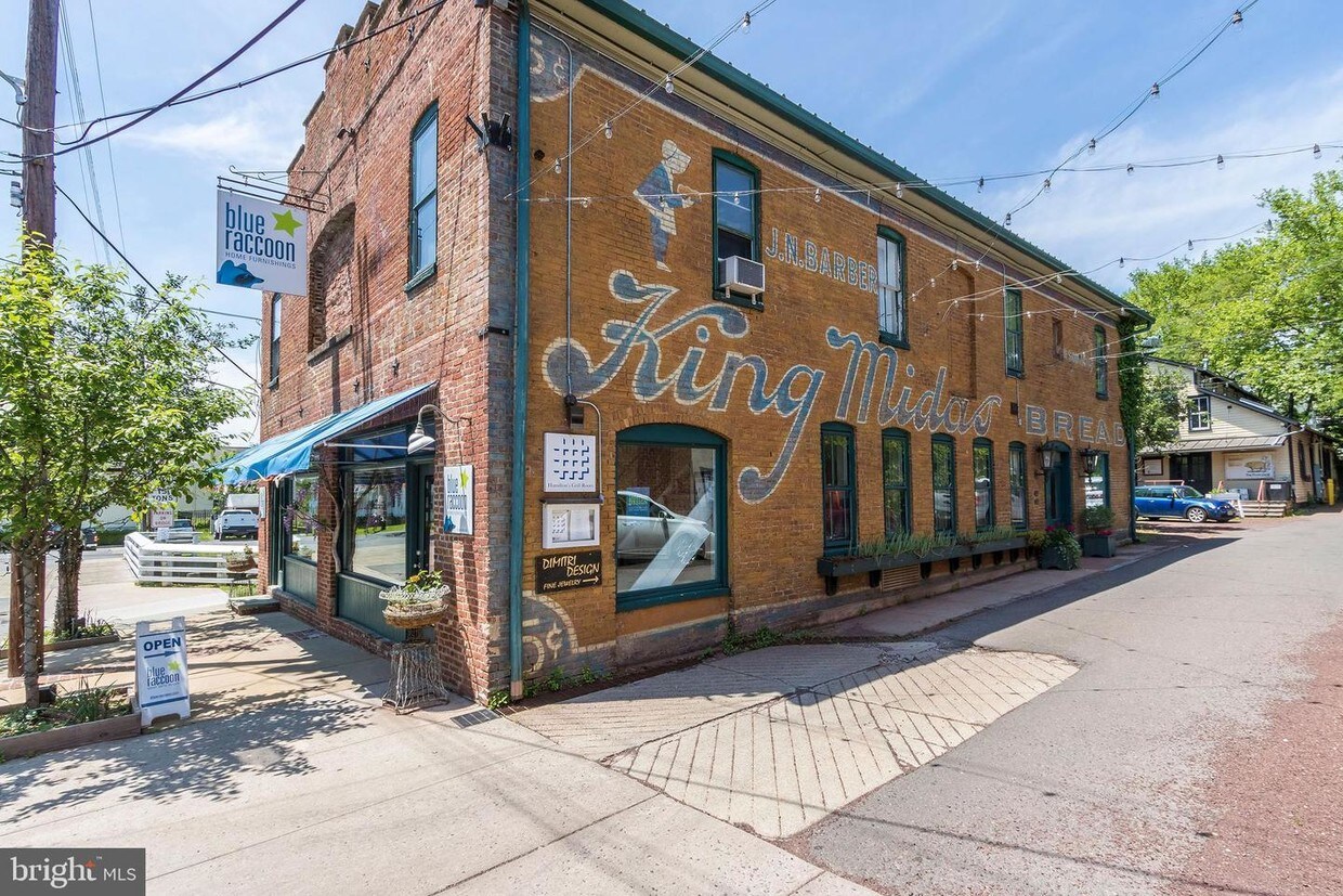 Foto principal - 6 Coryell St