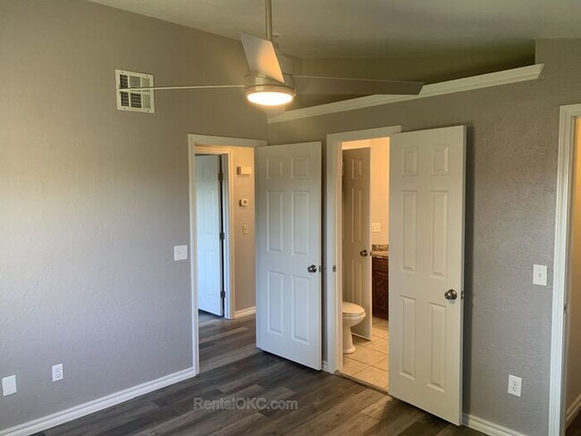 Building Photo - Moore 2 bed - STORM SHELTER