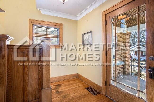 Foto del edificio - 310 Scott Ave NW