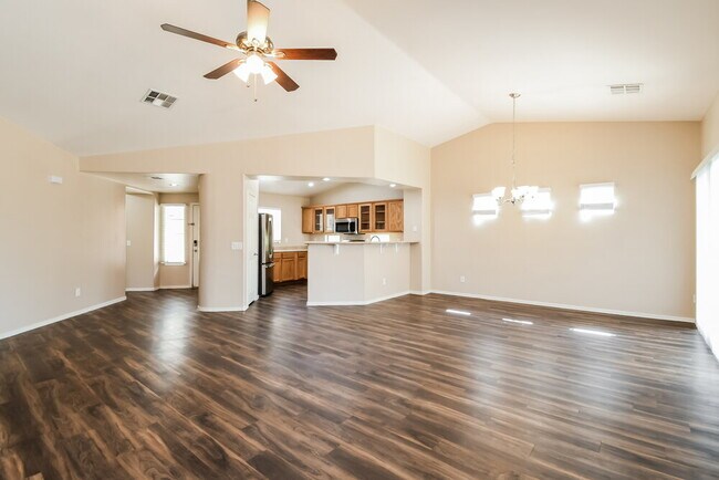 Building Photo - 2540 W Silver Streak Way