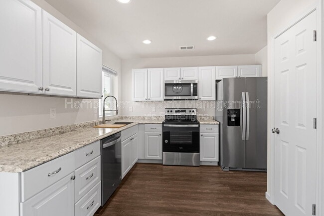 Building Photo - 14410 E Heroy Ln