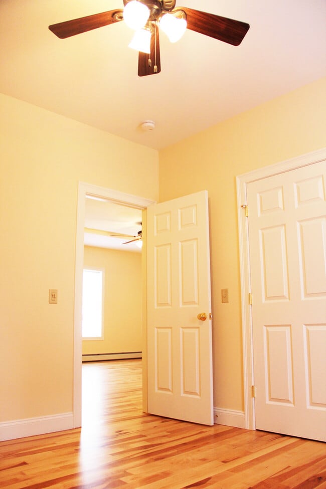 Building Photo - 51 N Champlain St