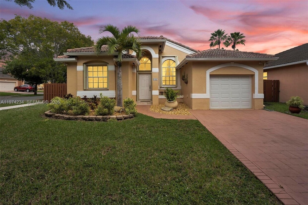 Photo - 9437 SW 183rd Ter Palmetto Bay, FL 33157-5699
