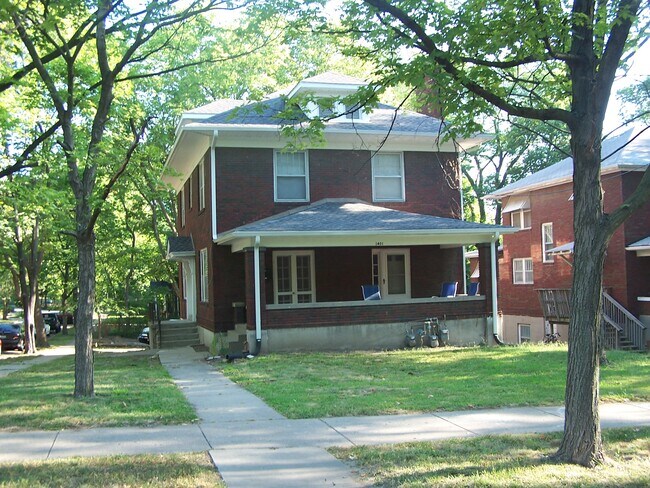 Foto del edificio - 1401 University Ave