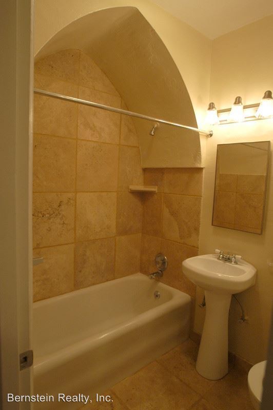 Building Photo - 351 Grove St
