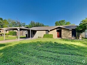 Building Photo - 1913 Briarwood Dr
