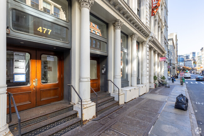 Entrance - 477-481 Broome St