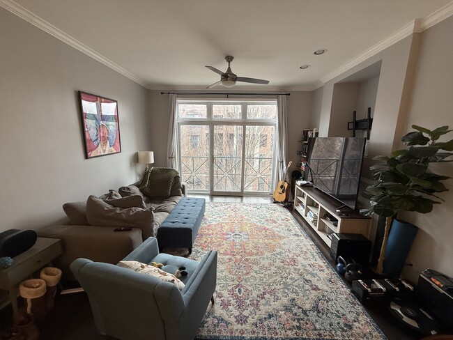 Building Photo - 2117 W Rice St