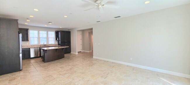 Foto del edificio - Beautifull Single Family Home in Folsom w/ Solar, Tankless Water Heater, Pool Access, Bonus Room ...