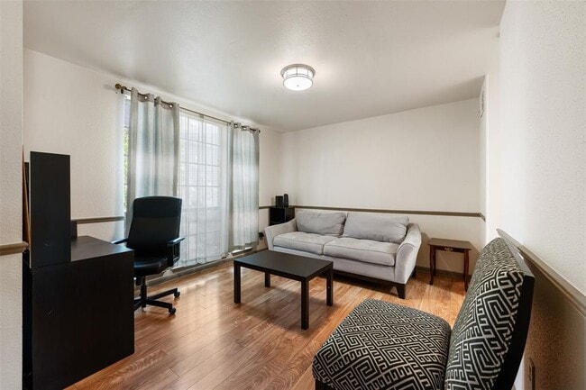 Building Photo - 4601 Castleman Dr