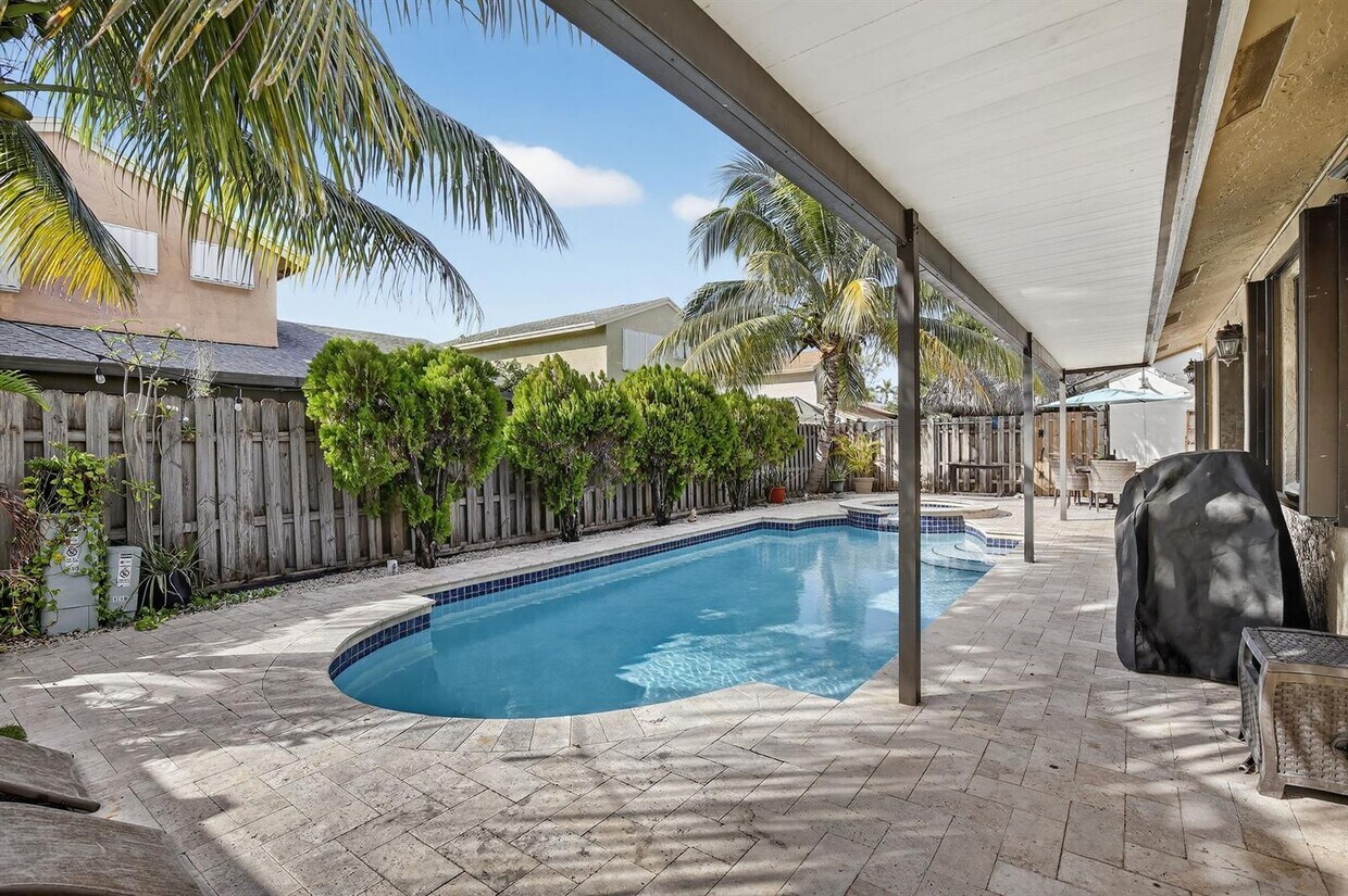 Primary Photo - 691 Willow Grove Ter