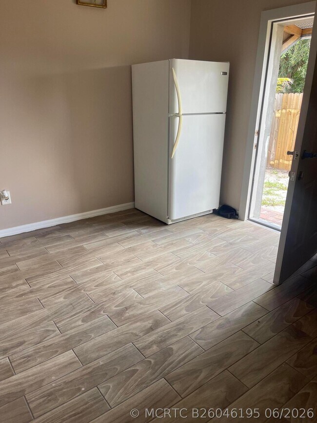 Foto del edificio - 4581 SW Floral St