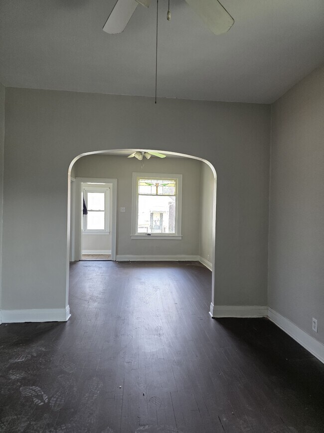 Building Photo - 2128 Indianapolis Blvd