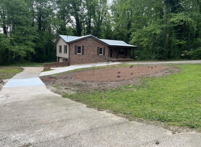 Building Photo - 19 Oak Hill Dr