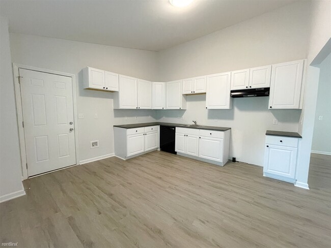 Building Photo - 3 br, 2 bath House - 7135 Ludwig Drive