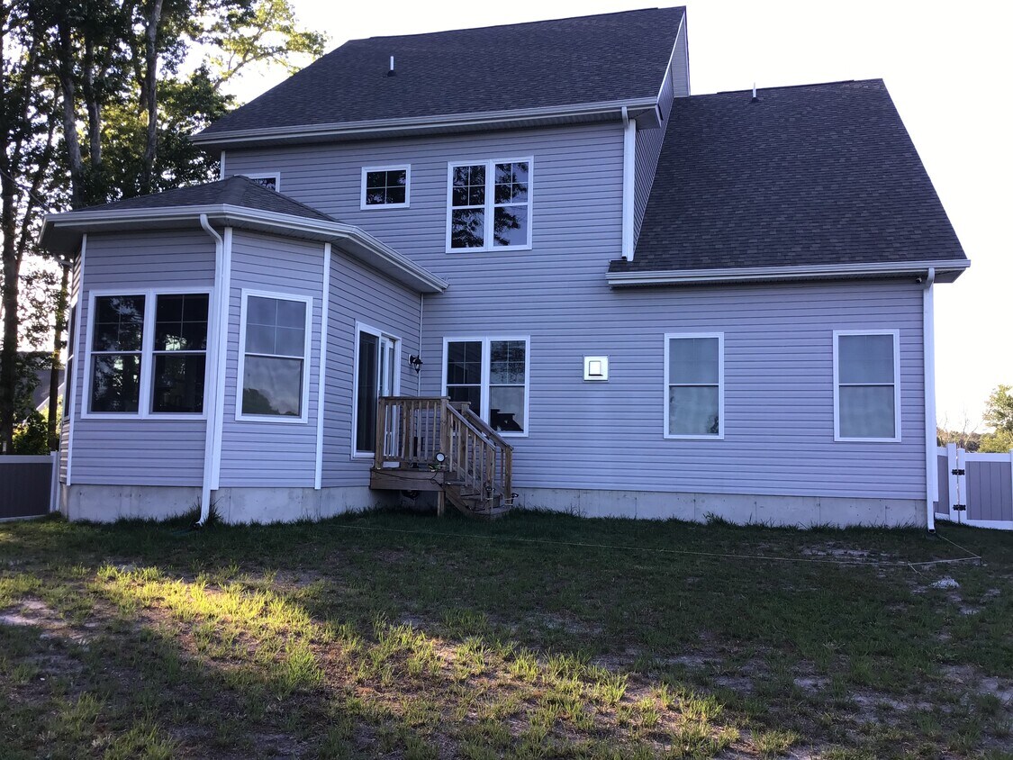 Building Photo - 34143 Yiana Dr