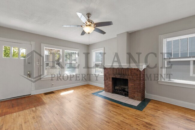 Foto del edificio - 129 N Meridian Ave
