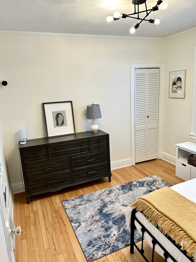 666 S Parkside Ave, Elmhurst, IL 60126 House Rental in Elmhurst, IL