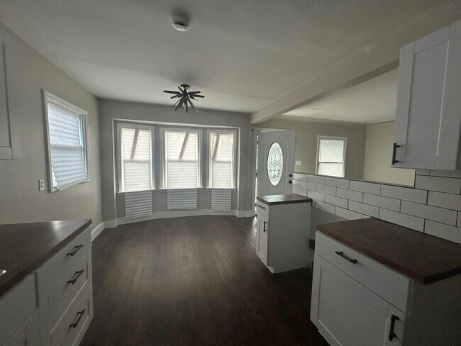 Foto del edificio - 9584 Auburn St