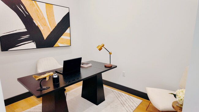 Interior Photo - Lexington on Broadway