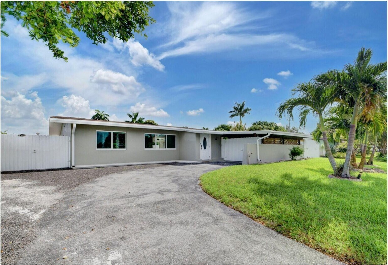 Primary Photo - 965 Orchid Dr