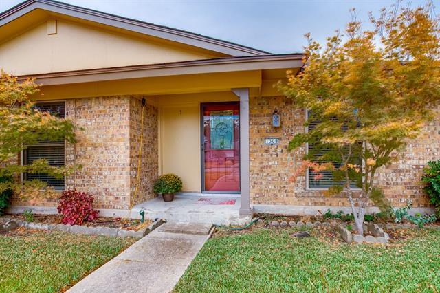 Building Photo - 1308 Grinnell Dr