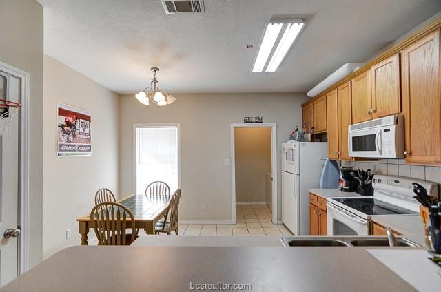 Building Photo - 3528 Farah Dr