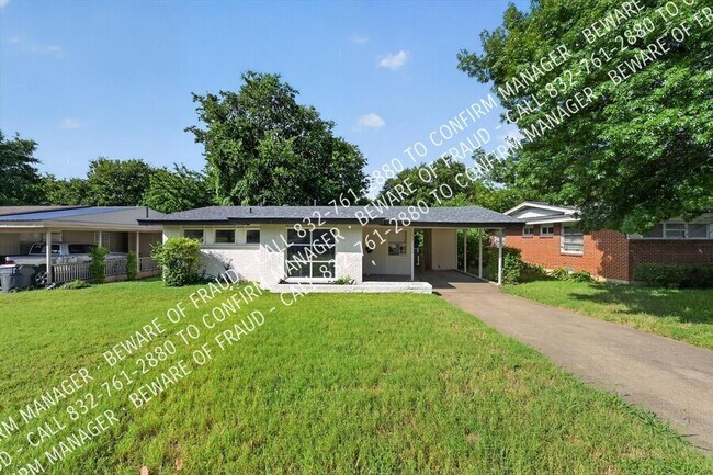 Building Photo - 1214 Adelaide Dr